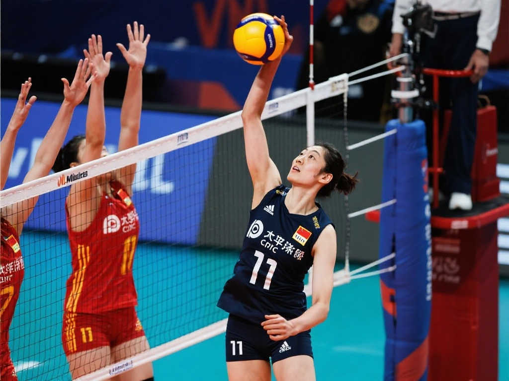 朱婷11分闪耀赛场！科内3-0横扫米兰，意甲女排总决赛夺冠在望